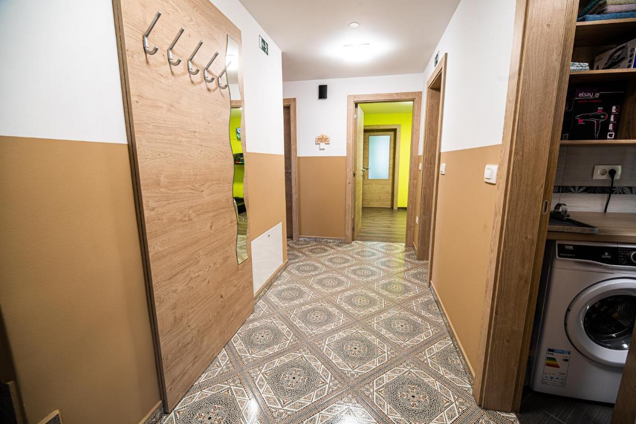 Holiday Home With Hot Tub And Sauna Sabina Rovte Buitenkant foto