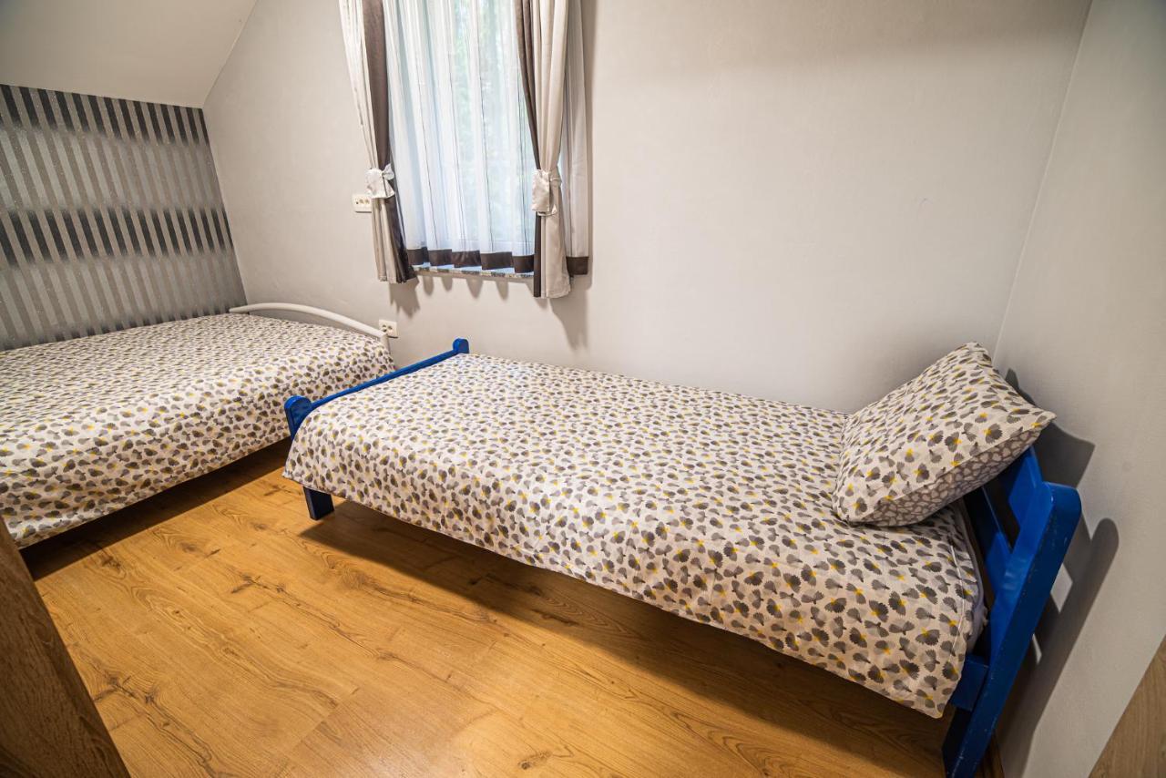 Holiday Home With Hot Tub And Sauna Sabina Rovte Buitenkant foto