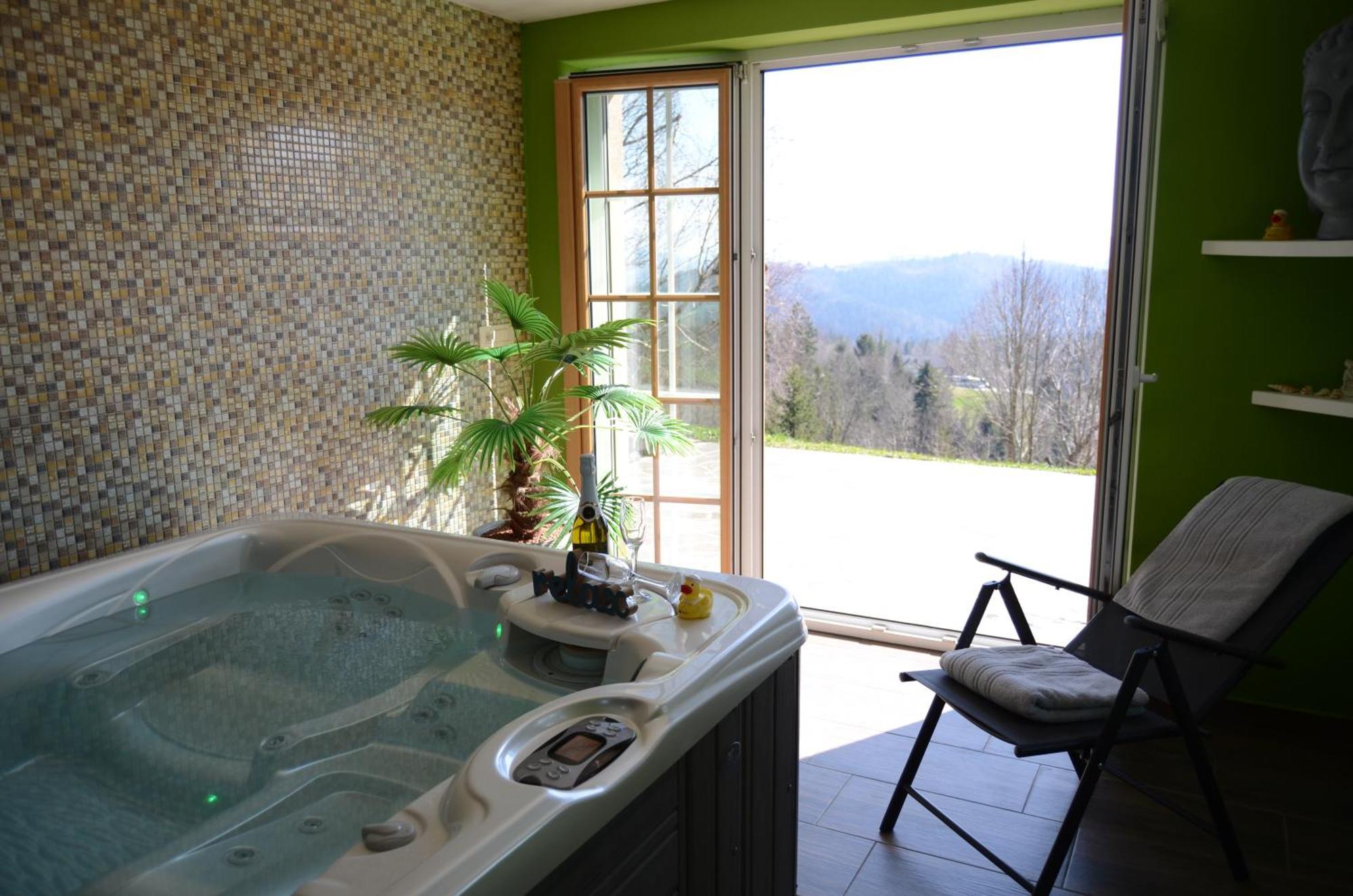 Holiday Home With Hot Tub And Sauna Sabina Rovte Buitenkant foto