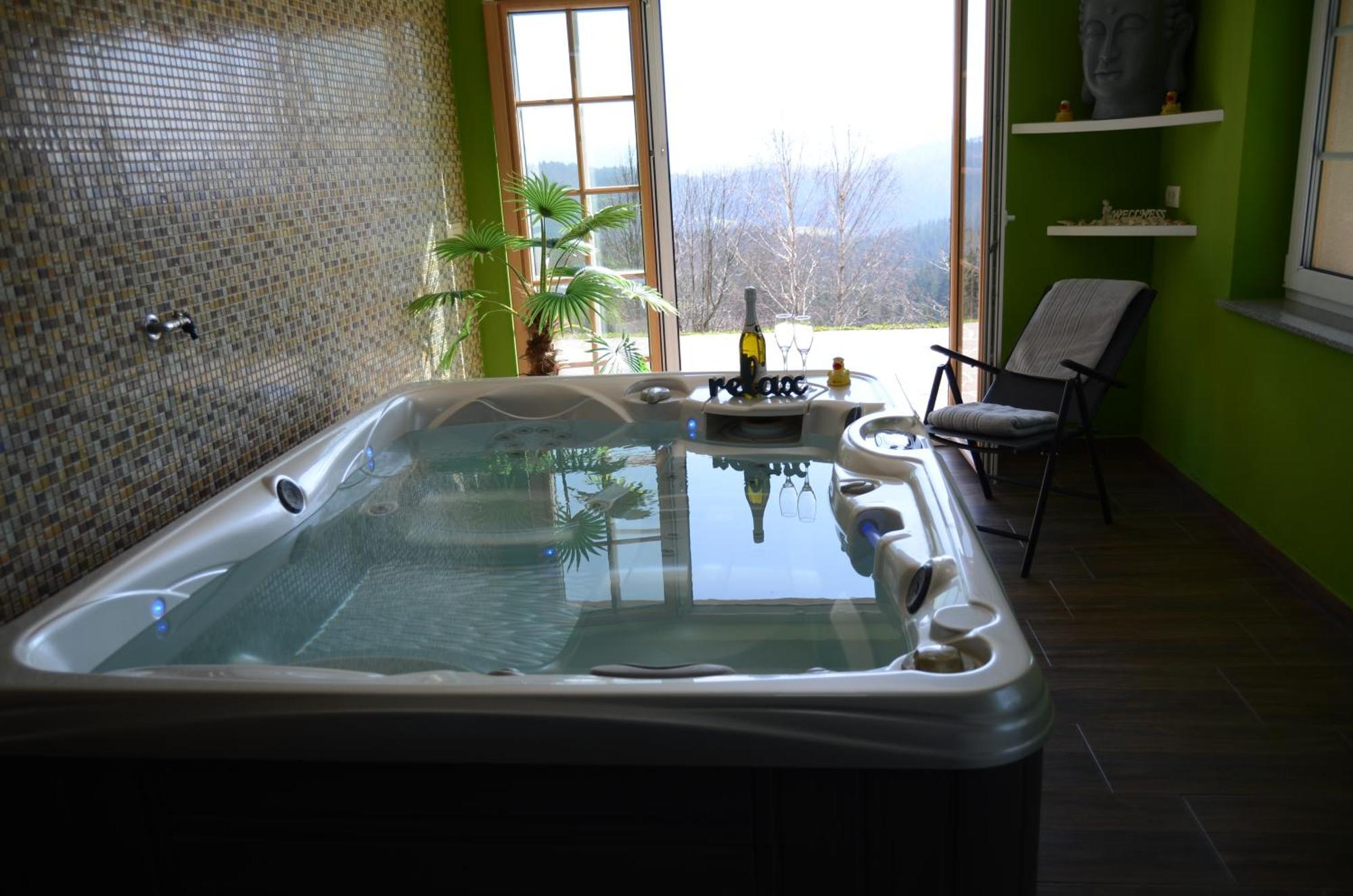 Holiday Home With Hot Tub And Sauna Sabina Rovte Buitenkant foto