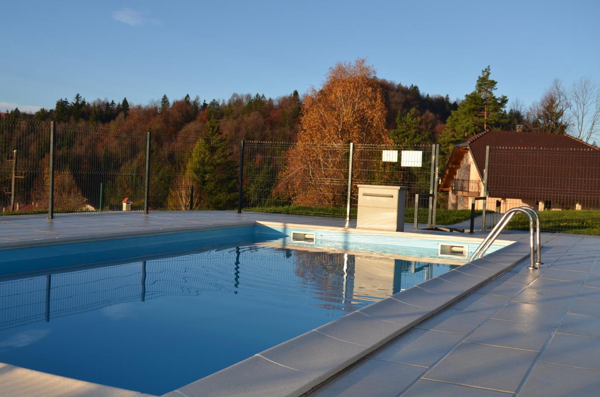 Holiday Home With Hot Tub And Sauna Sabina Rovte Buitenkant foto