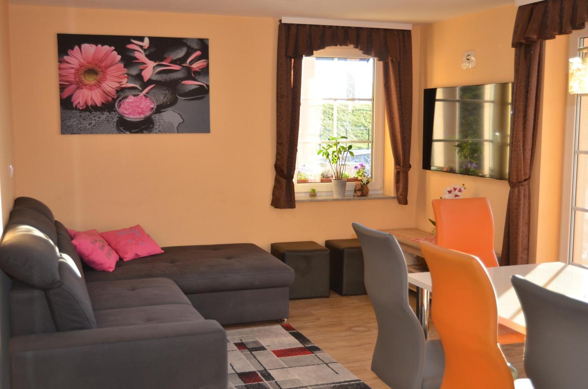 Holiday Home With Hot Tub And Sauna Sabina Rovte Buitenkant foto