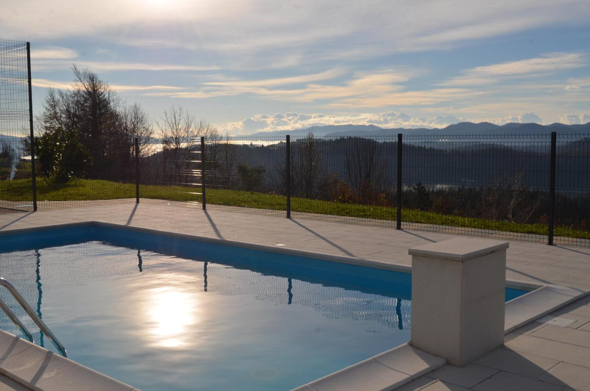 Holiday Home With Hot Tub And Sauna Sabina Rovte Buitenkant foto